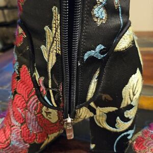 Source-unknown Women's Boots